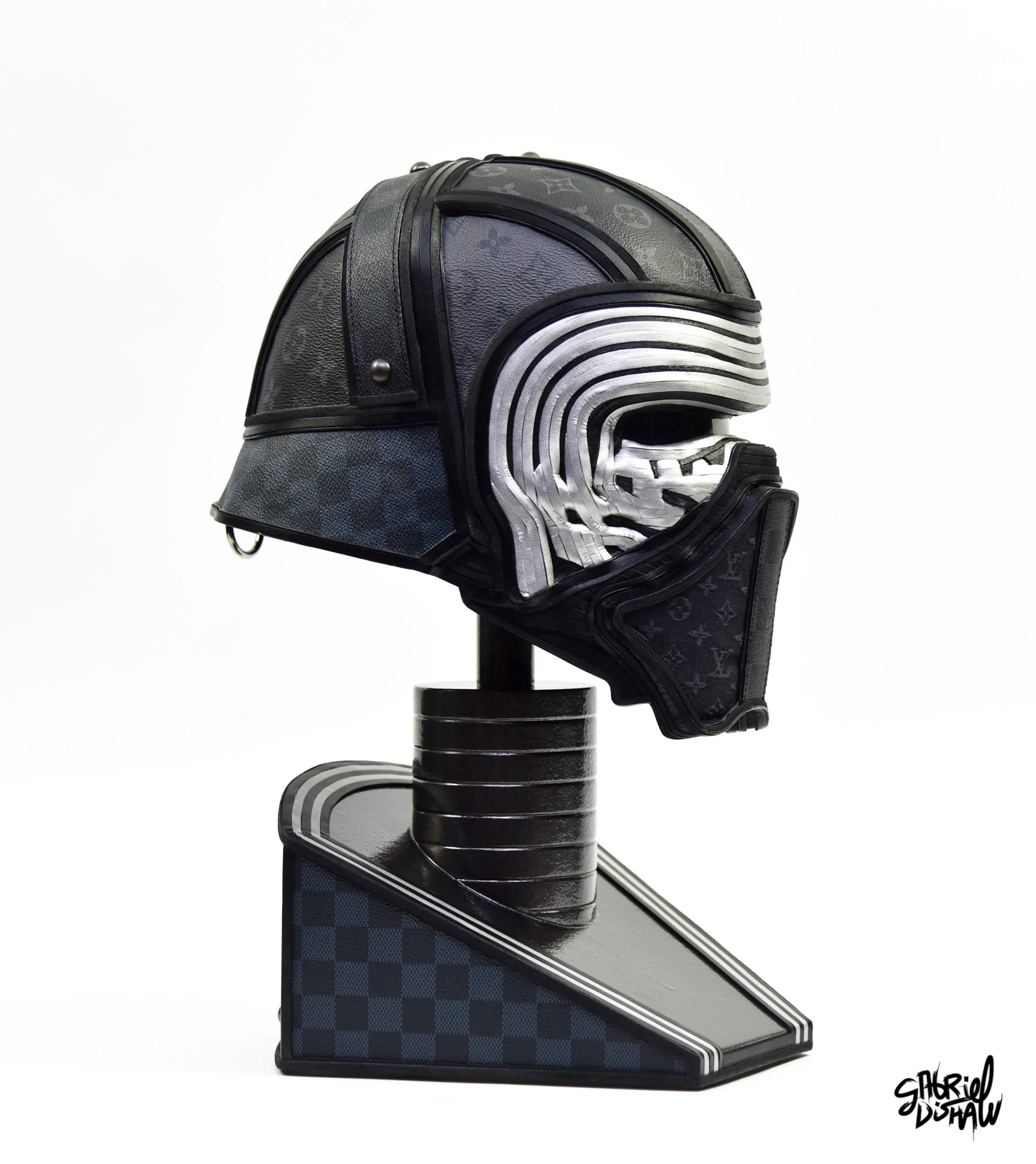 Gabriel-dishaw-luxe-ren--kylo-ren-dark-side-upcycled-cosplay-helmet-art-star-wars-16.jpg
