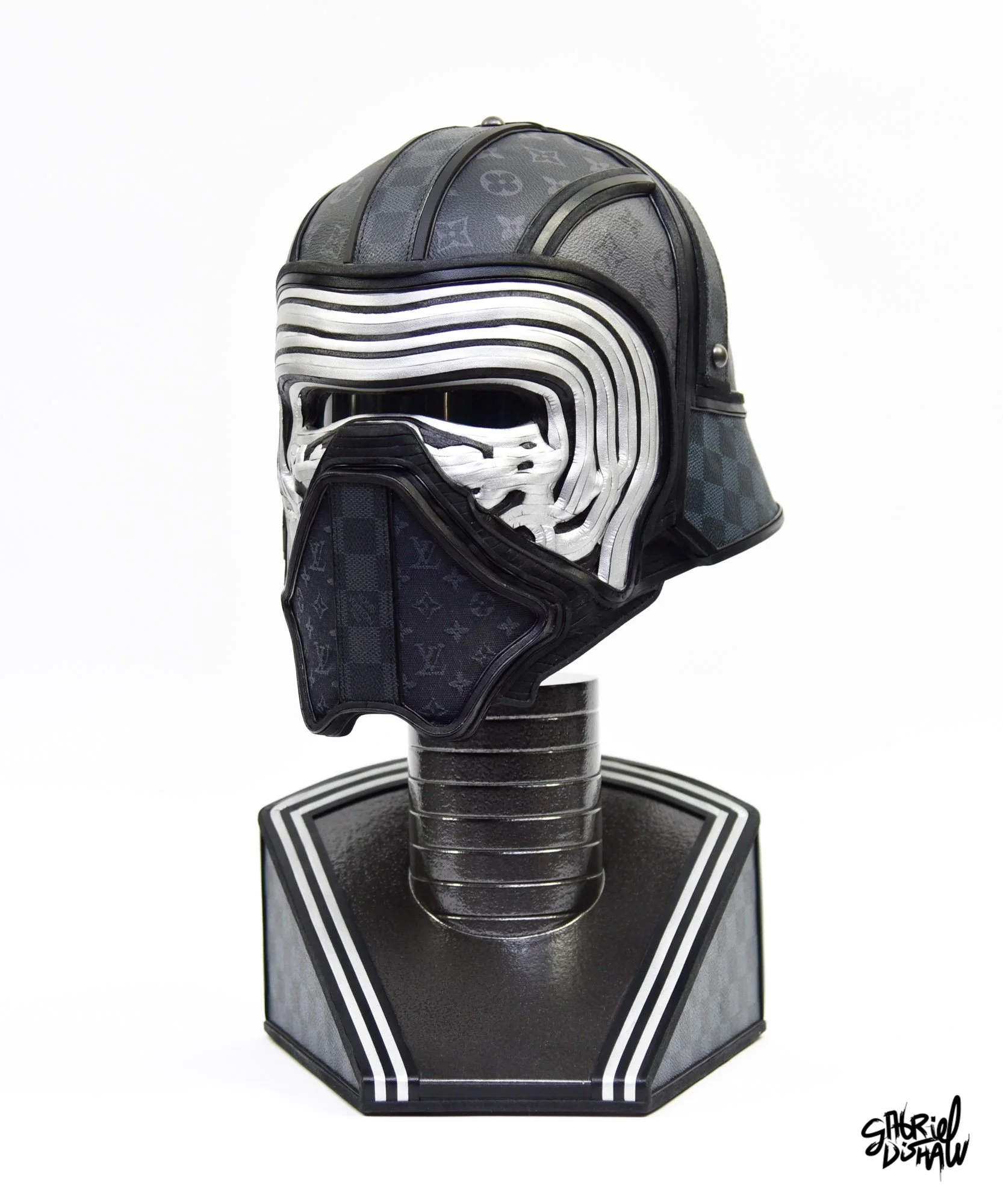 Gabriel-dishaw-luxe-ren--kylo-ren-dark-side-upcycled-cosplay-helmet-art-star-wars-32.jpg