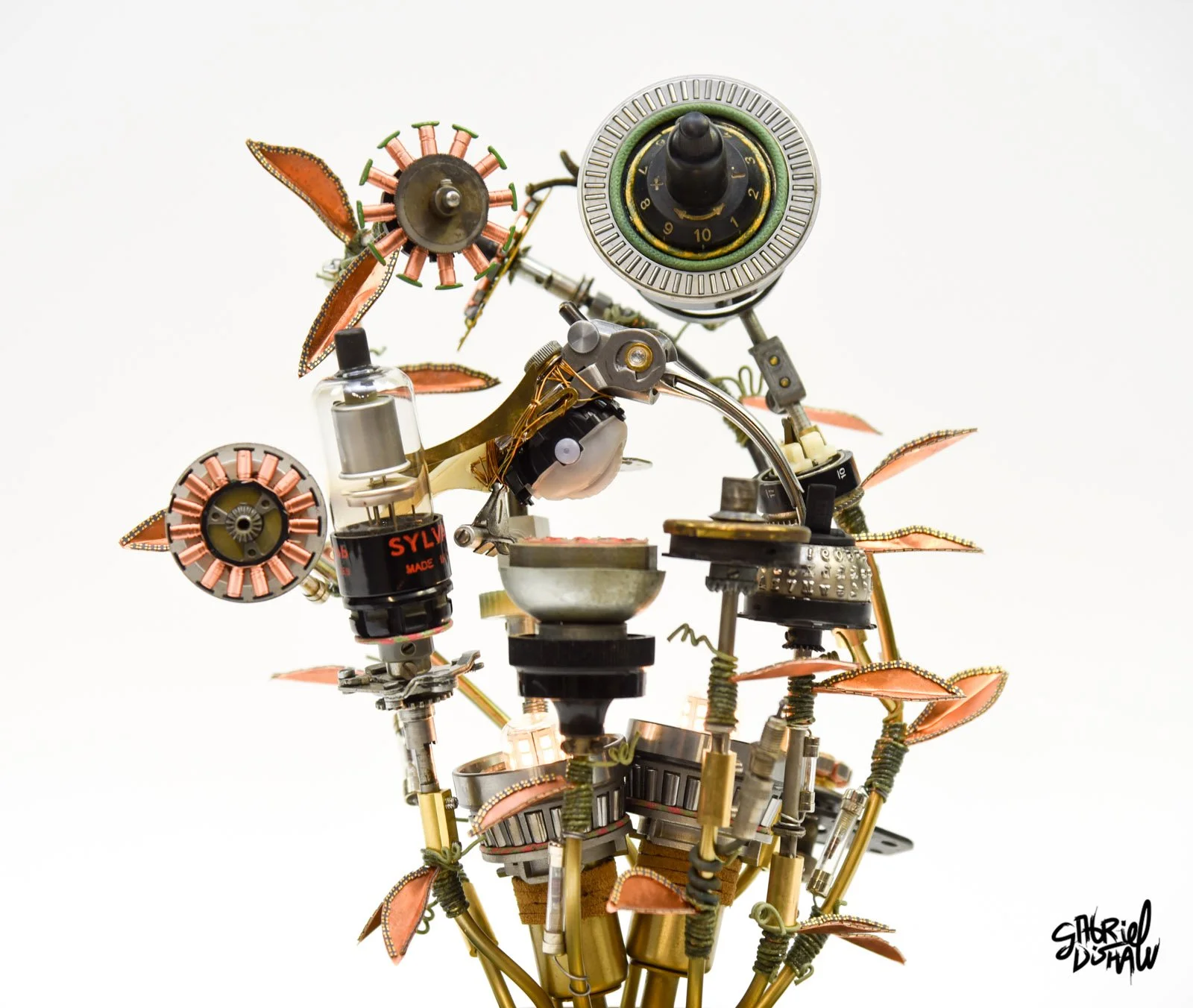 Circuit-garden-flower-upcycled-art-recycled-art-robot-humming-bird-25.jpg
