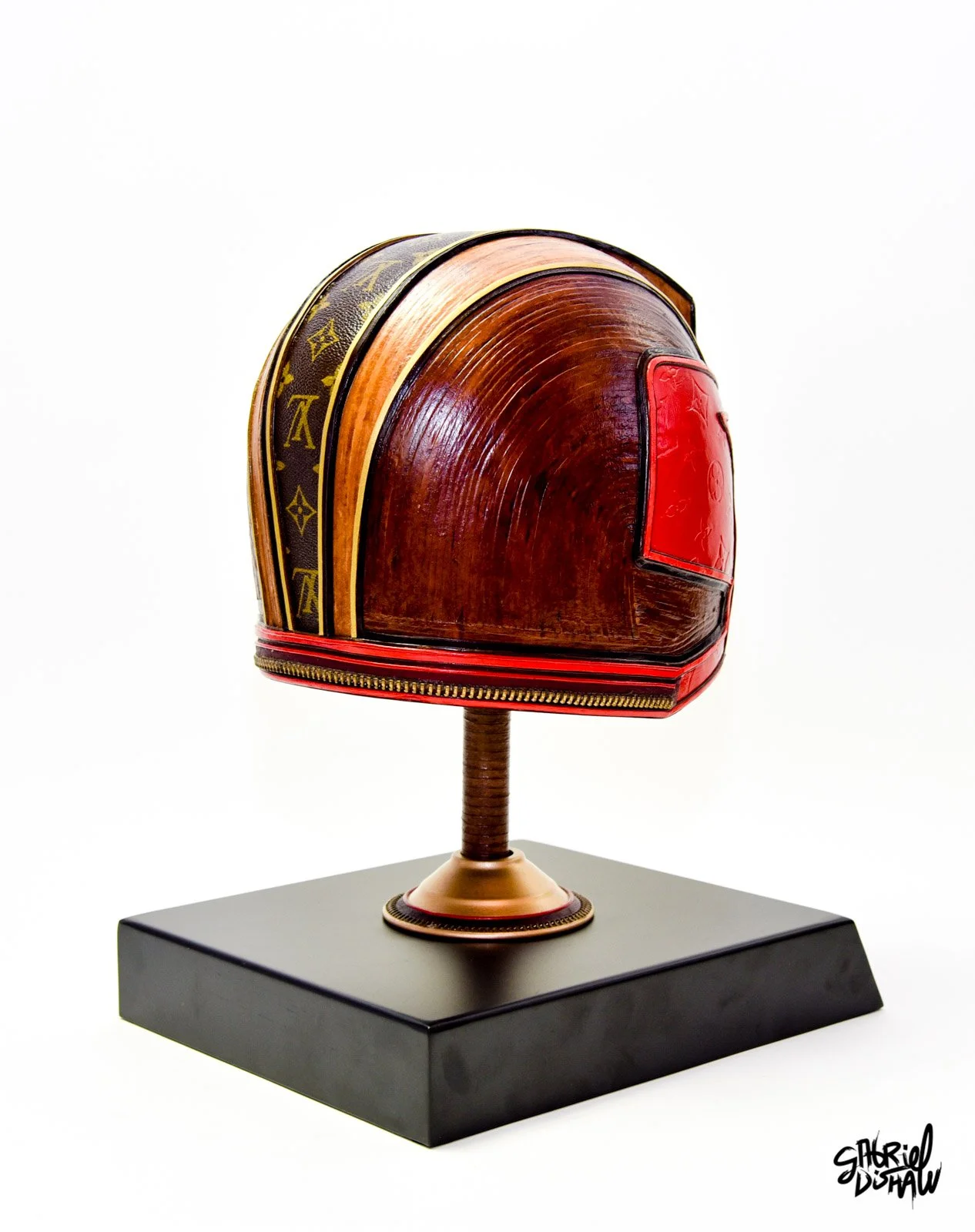 Gabriel-Dishaw-dredd-lv-judge-dredd-upcycled-luxury-comic-series--06.jpg