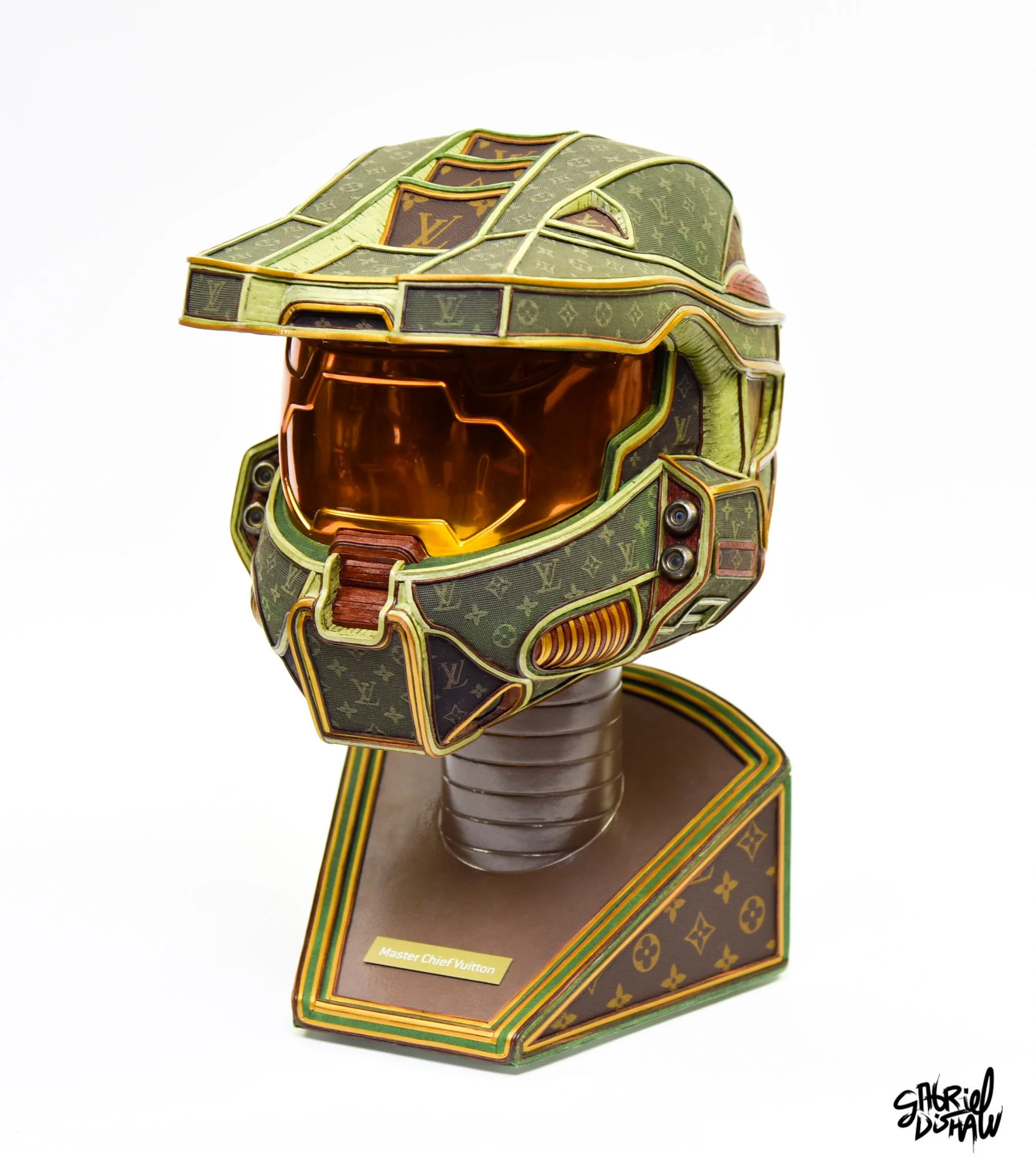 Gabriel-dishaw-master-chief-vuitton-luxe-halo-helmet-luxury-art-upcycled-cosplay-36.jpg