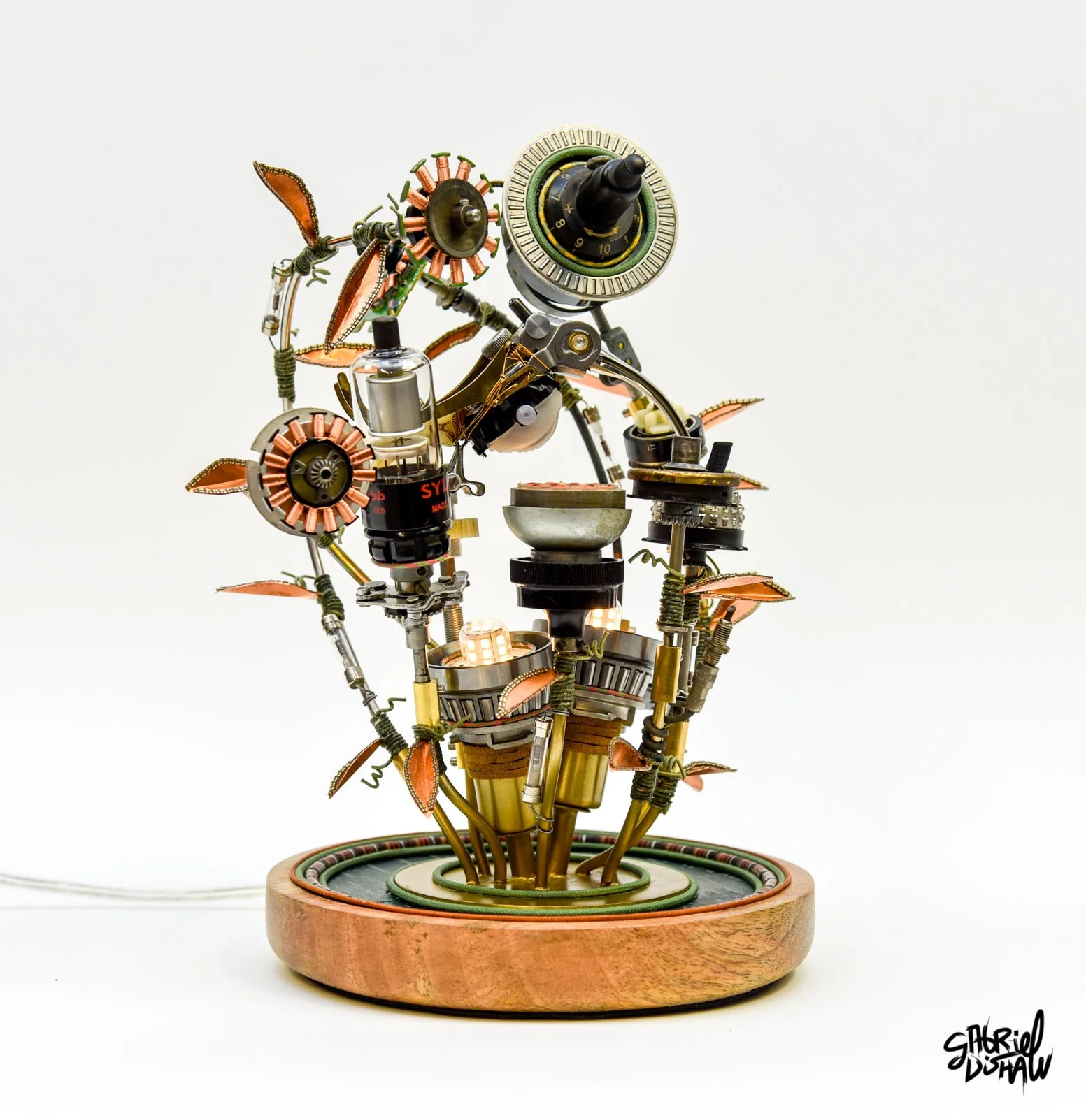 Circuit-garden-flower-upcycled-art-recycled-art-robot-humming-bird-17.jpg