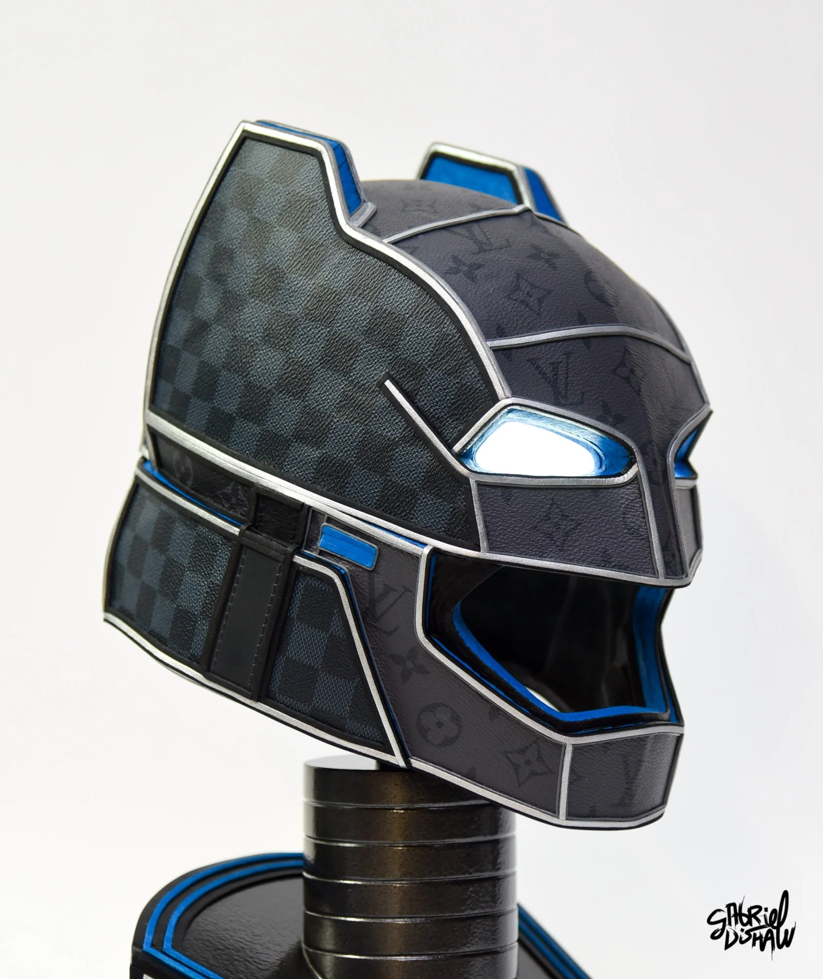 Gabriel-dishaw-gotham-luxe-batman-dark-knight-upcycled-cosplay-helmet-comic-art-dc-comics-34.jpg