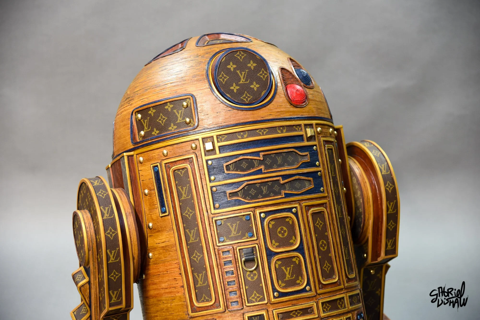 Gabriel-dishaw-r2-deluxe-r2d2-star-wars-luxury-art-droid-upcycled-49.jpg