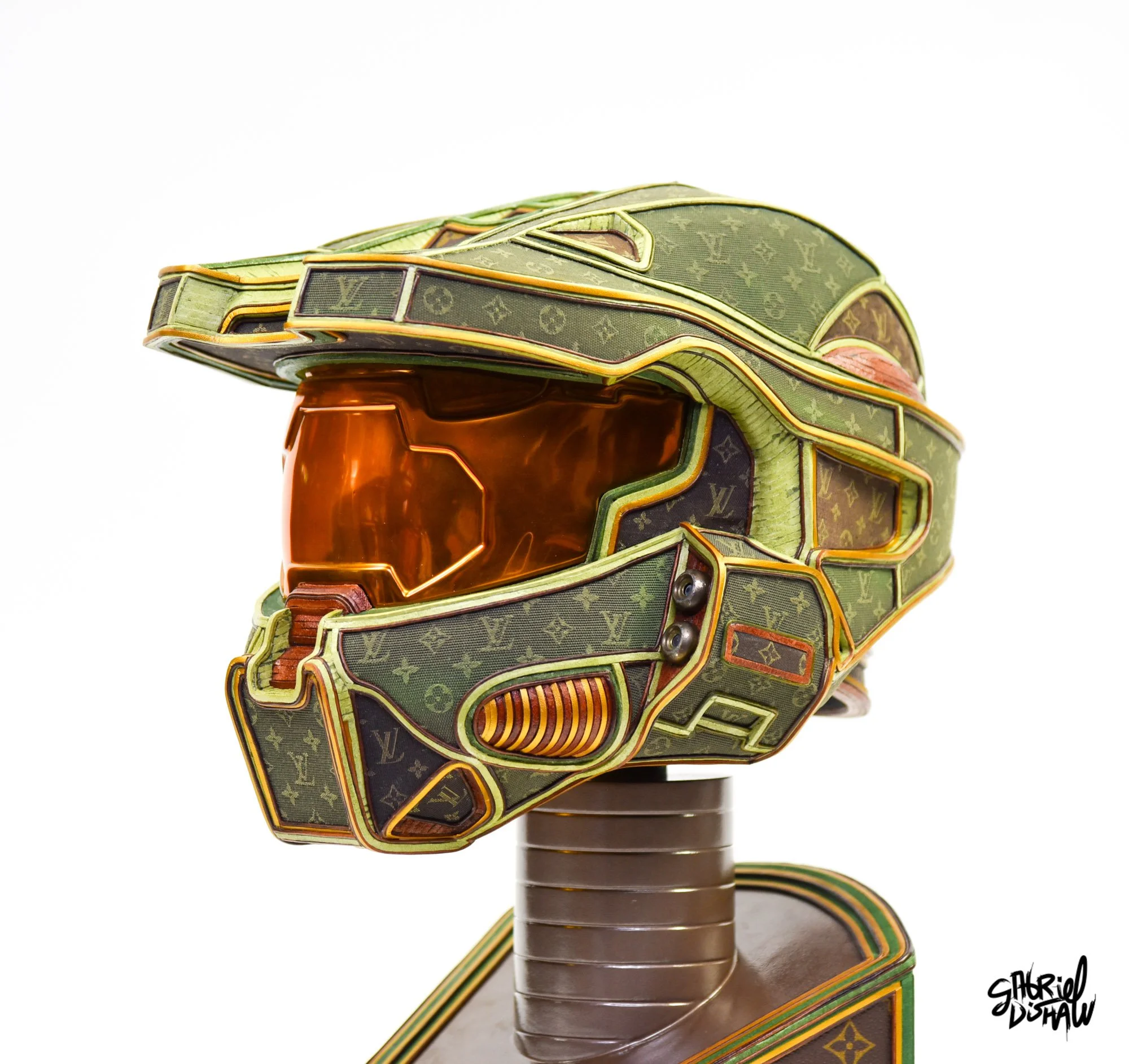 Gabriel-dishaw-master-chief-vuitton-luxe-halo-helmet-luxury-art-upcycled-cosplay-33.jpg