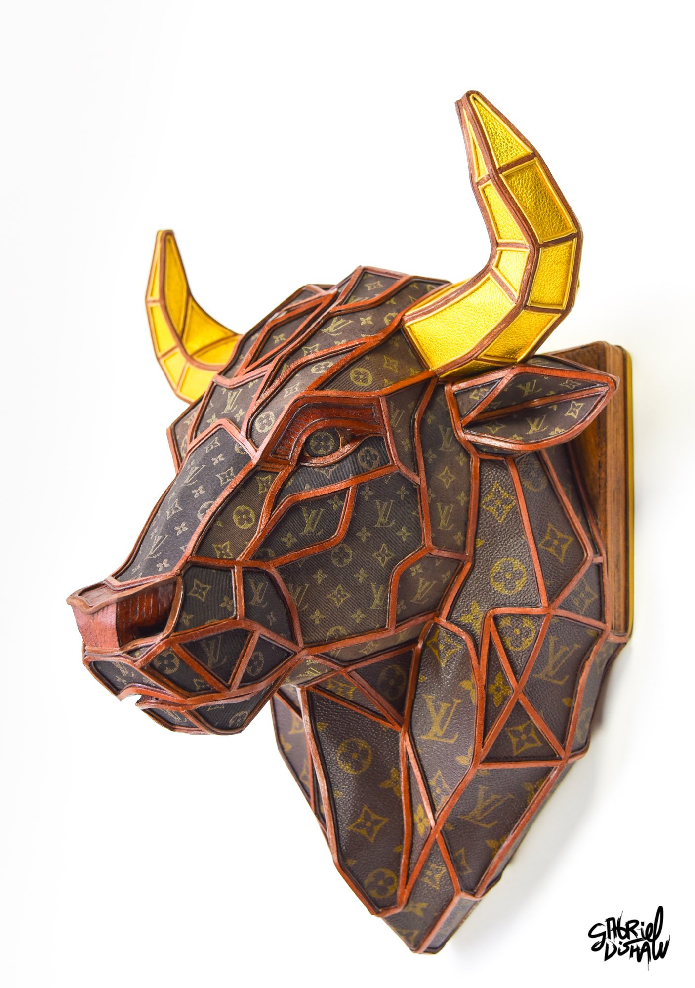 Bullish (Wall Mounted)