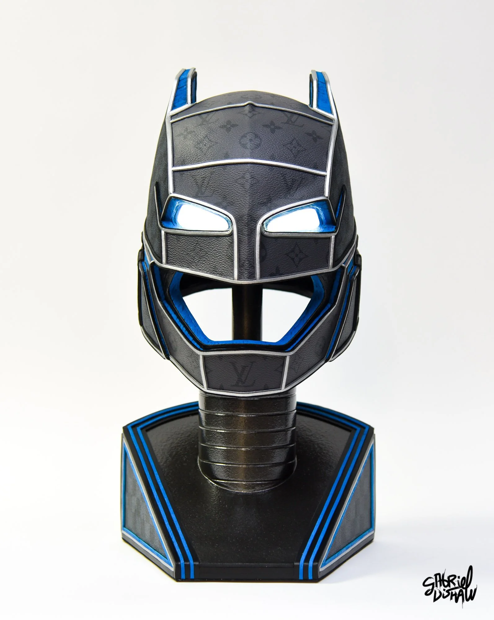 Gabriel-dishaw-gotham-luxe-batman-dark-knight-upcycled-cosplay-helmet-comic-art-dc-comics-45.jpg