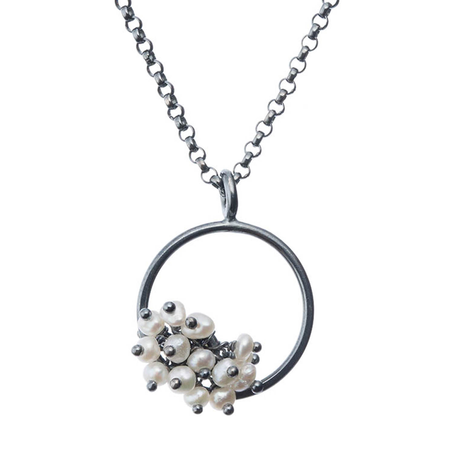 Adva small pearl pendant