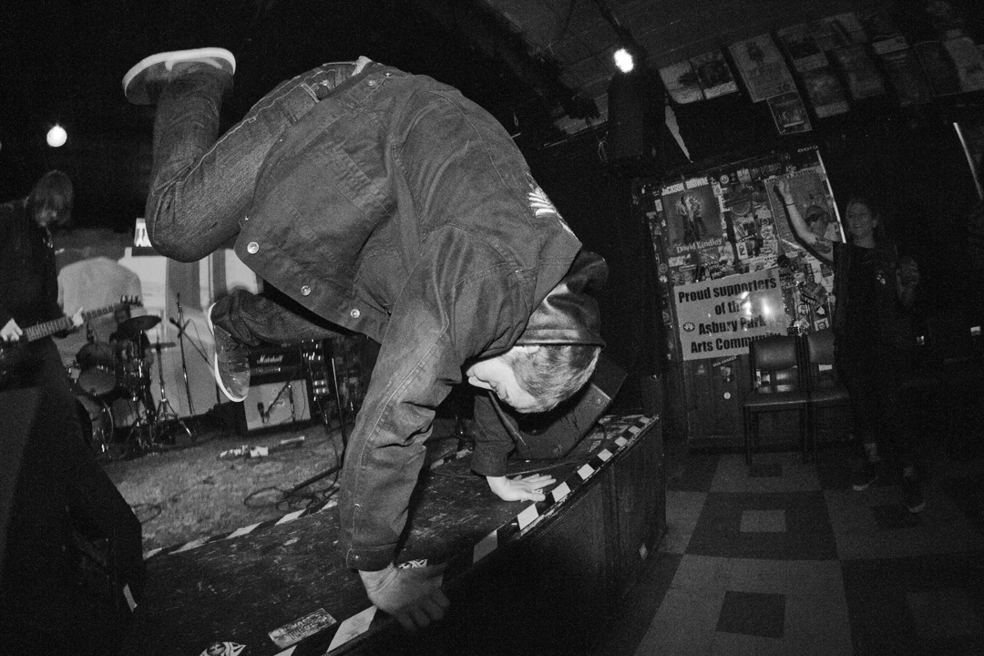 Zach likes to bust backside bonelesses in a crusty corner of FDR first try. He also got a first try invert on the stage.