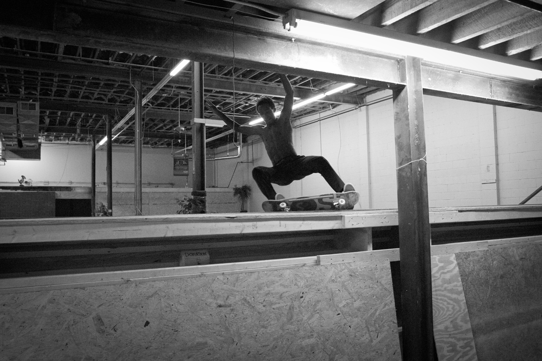 Isaac White - Frontside grind