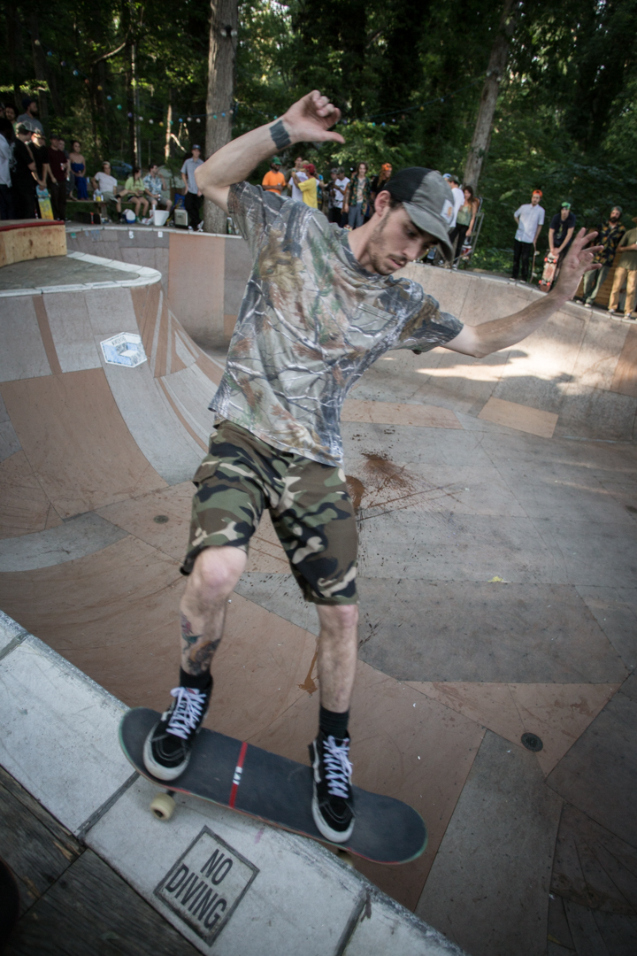 Twain, aka Zack, smith grinds into the corner though I'm not sure anyone will be able to see him.