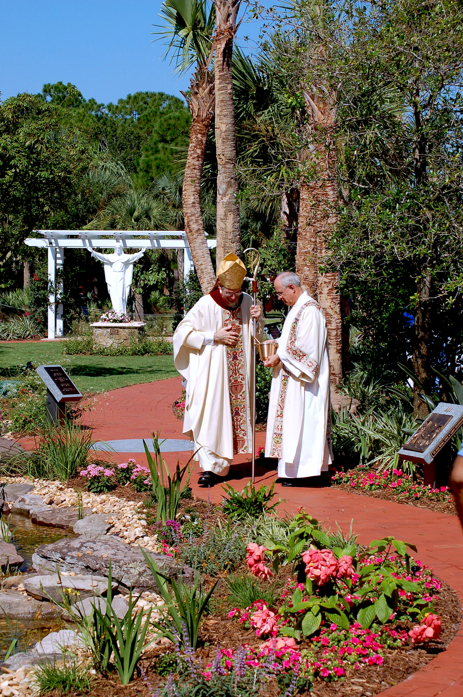 Meditation Garden at St. Peter Catholic Church Jupiter Clay Brick Pavers.jpg