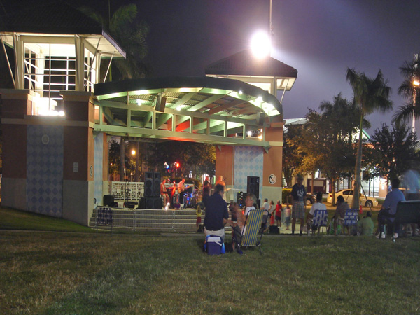 Abacoa Town Center Jupiter Florida Amphitheater at Night.jpg