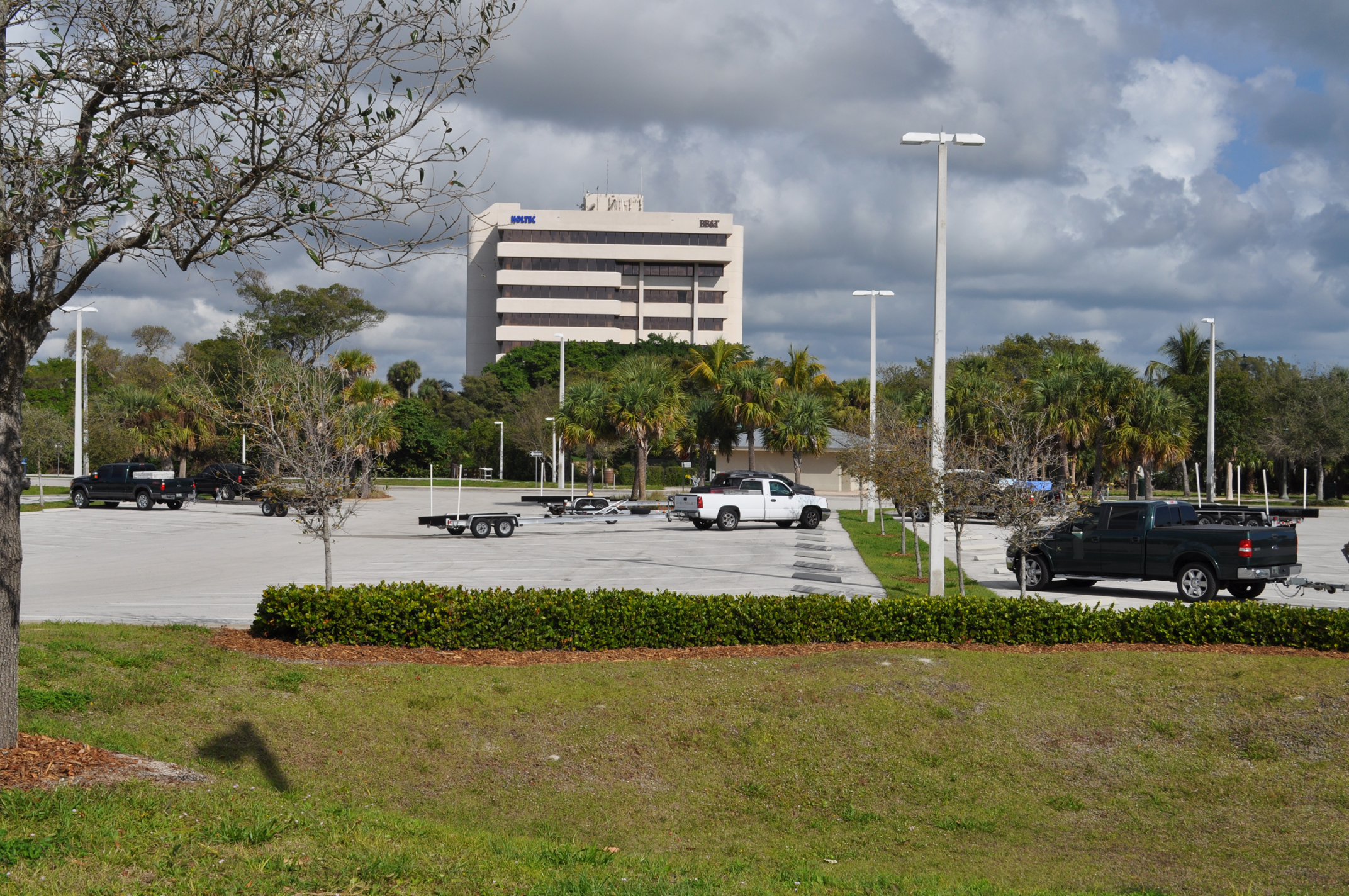 Burt Reynolds Park Palm Beach County Florida Trailer Parking.JPG