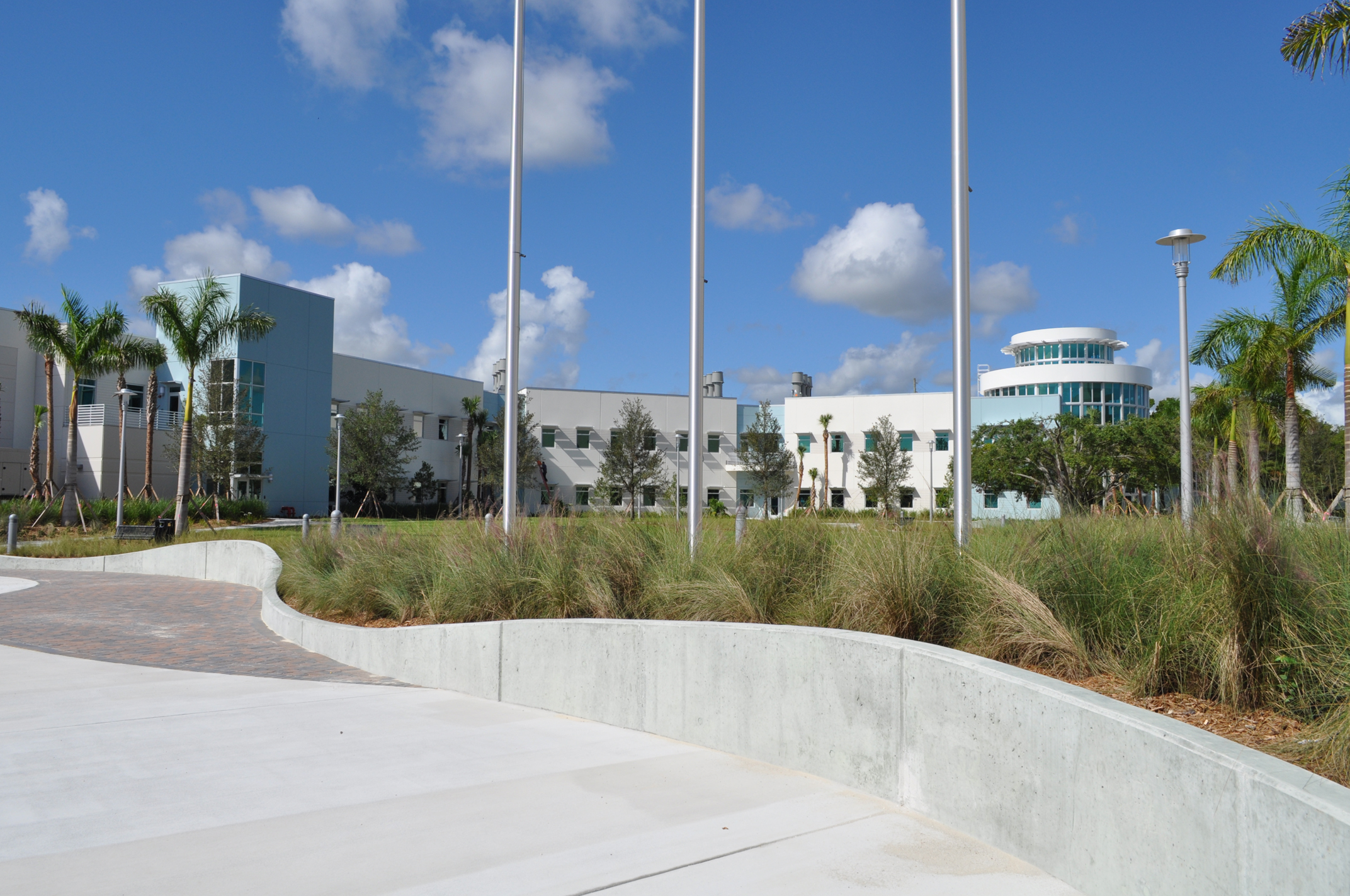 Harbor Branch Oceanographic Institute at FAU Research Laboratory II Curvilinear Wall Native Grasses.JPG