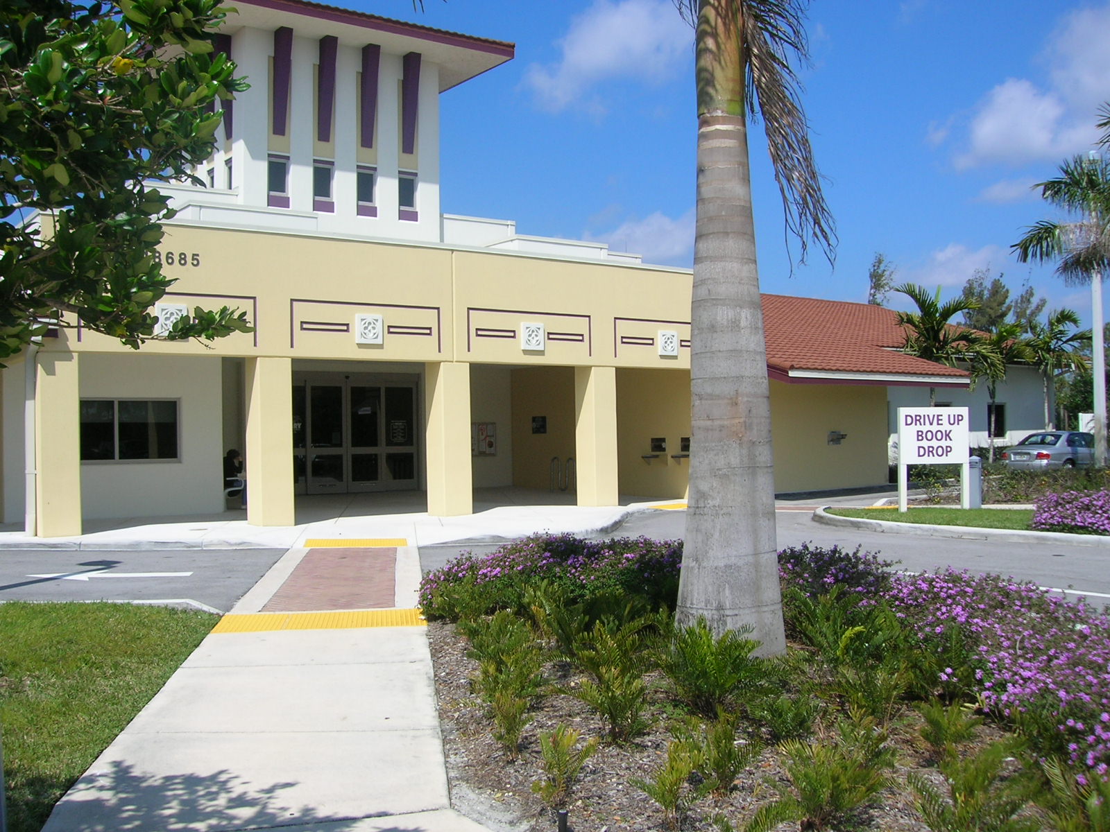Palm Beach County West Boca Library Pedestrain Entry Landscping.JPG