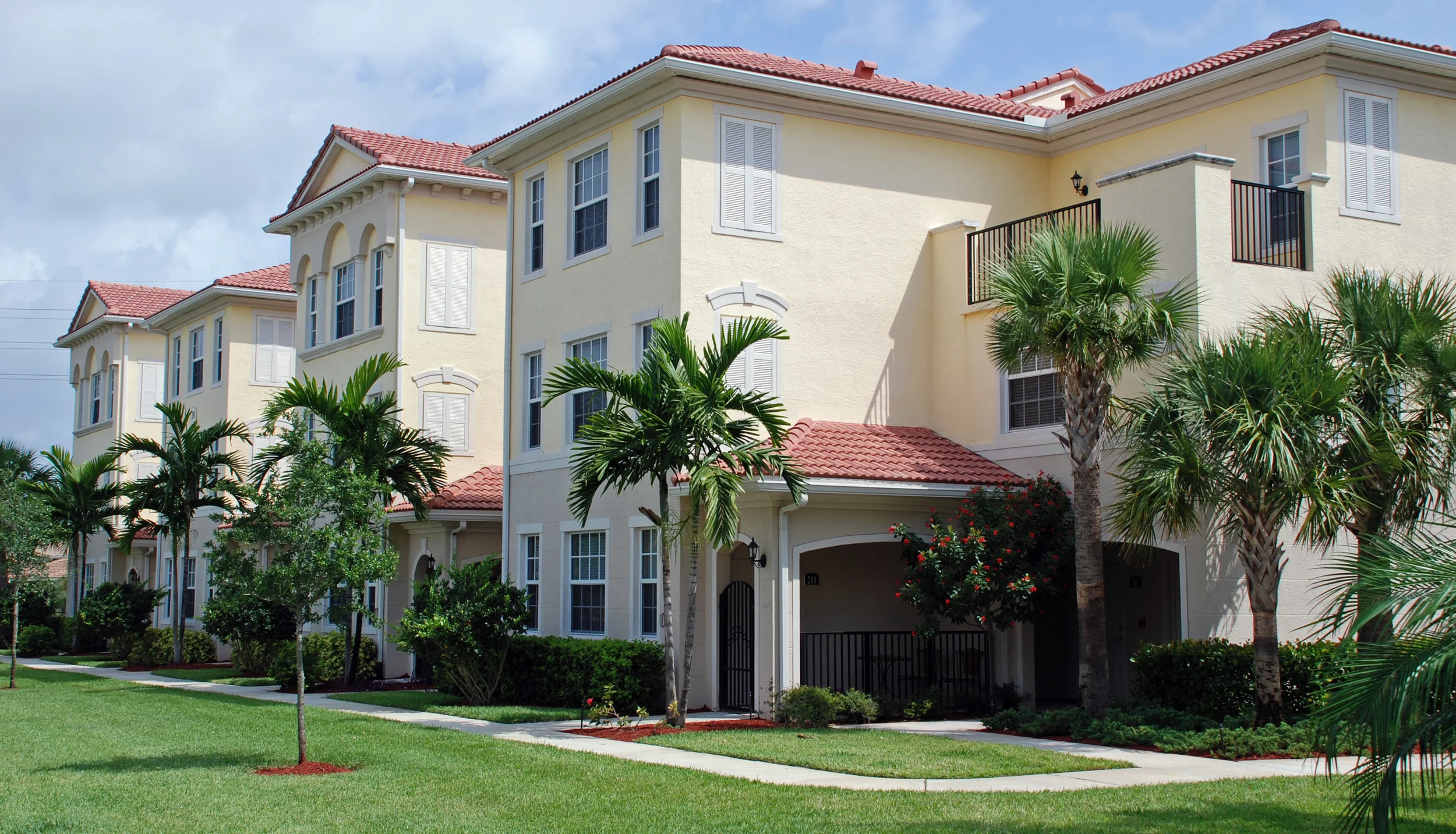 The Gables Floresta Jupiter Florida Rear Landscaping.jpg
