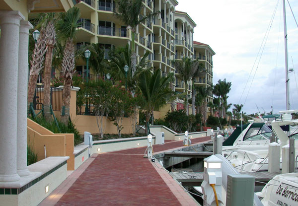 Jupiter Yacht Club Florida Marina Promenade.jpg