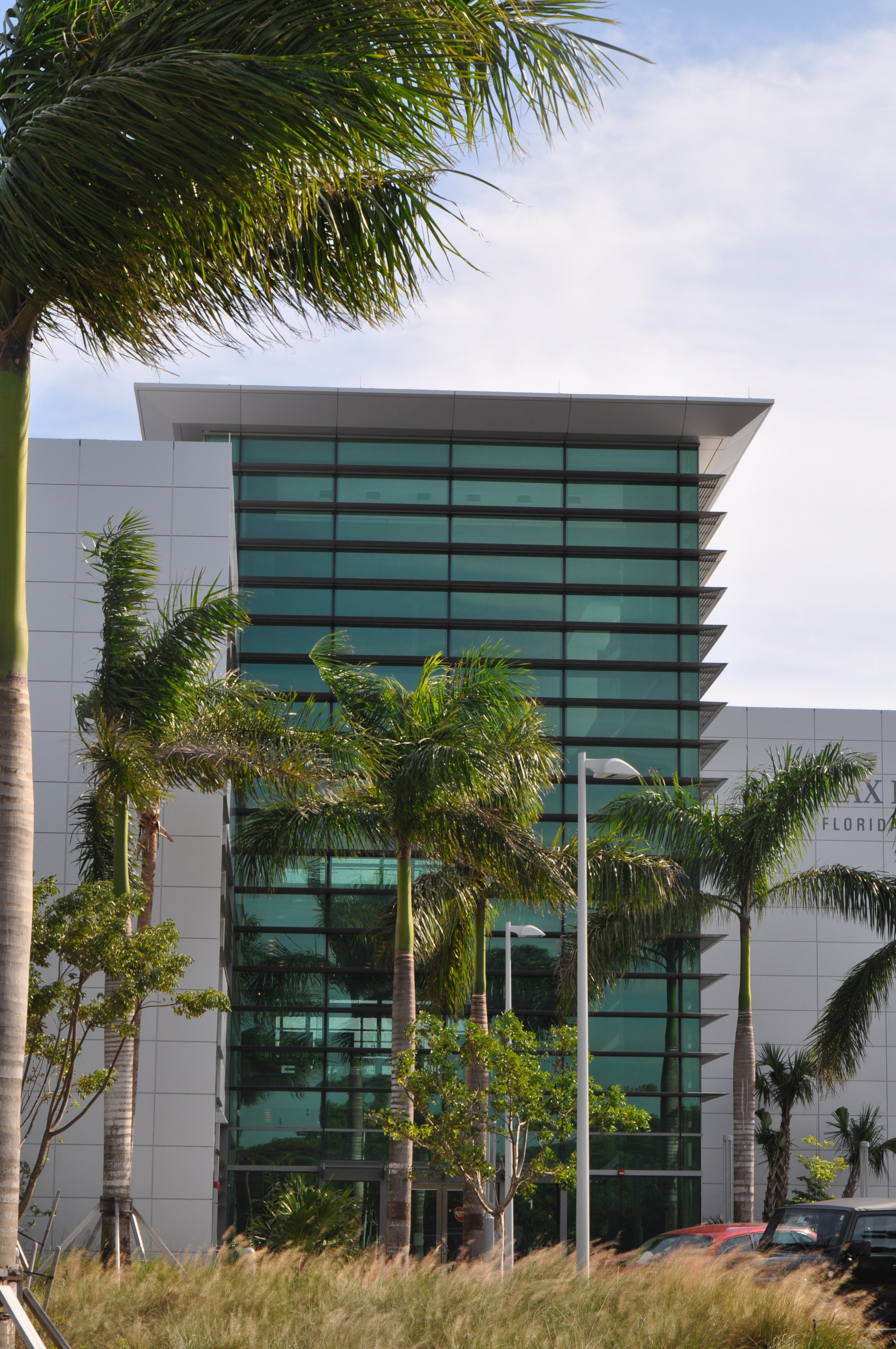 Max Planck  Florida Building Entry.JPG