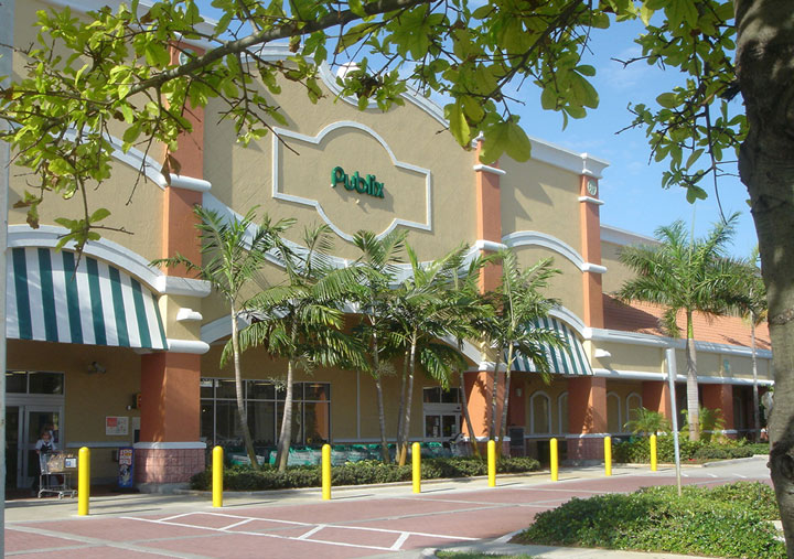 Publix Chasewood Plaza Jupiter Florida Landscape Entry.jpg