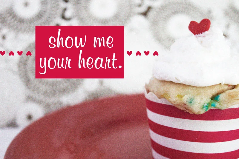 128js-Valentines-Heart-Cupcake-12-b.jpg
