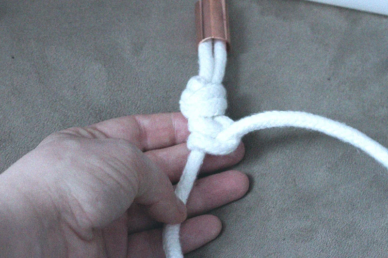 128js-DIY-Nautical-Rope-Necklace-10.jpg
