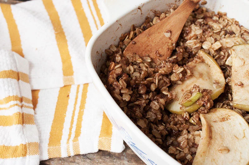 128johnst-Apple-Cinnamon-Walnut-Oatmeal-2.jpg