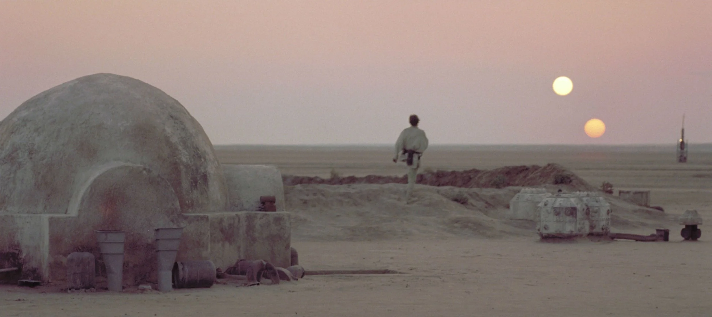Star-Wars-Luke-Skywalker-Tatooine.jpg