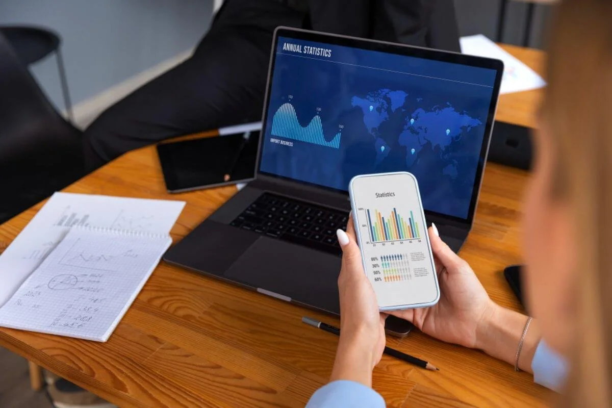 Corporate office scene showing efficient, technology-driven expense tracking system powered by SAP, enabling accurate and streamlined financial recording and reporting.
