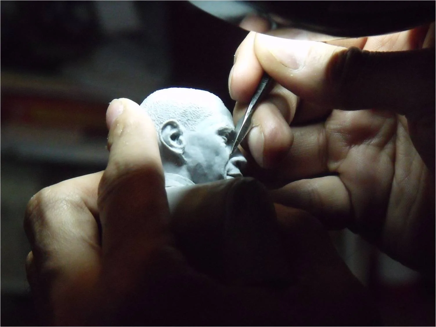 Grey_Sculpting_Renegade_Hands_sm.jpg