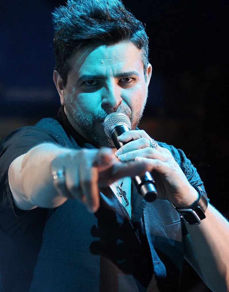 Luis Enrique, Latin Grammy Winning Singer/Composer, Nicaraguan American