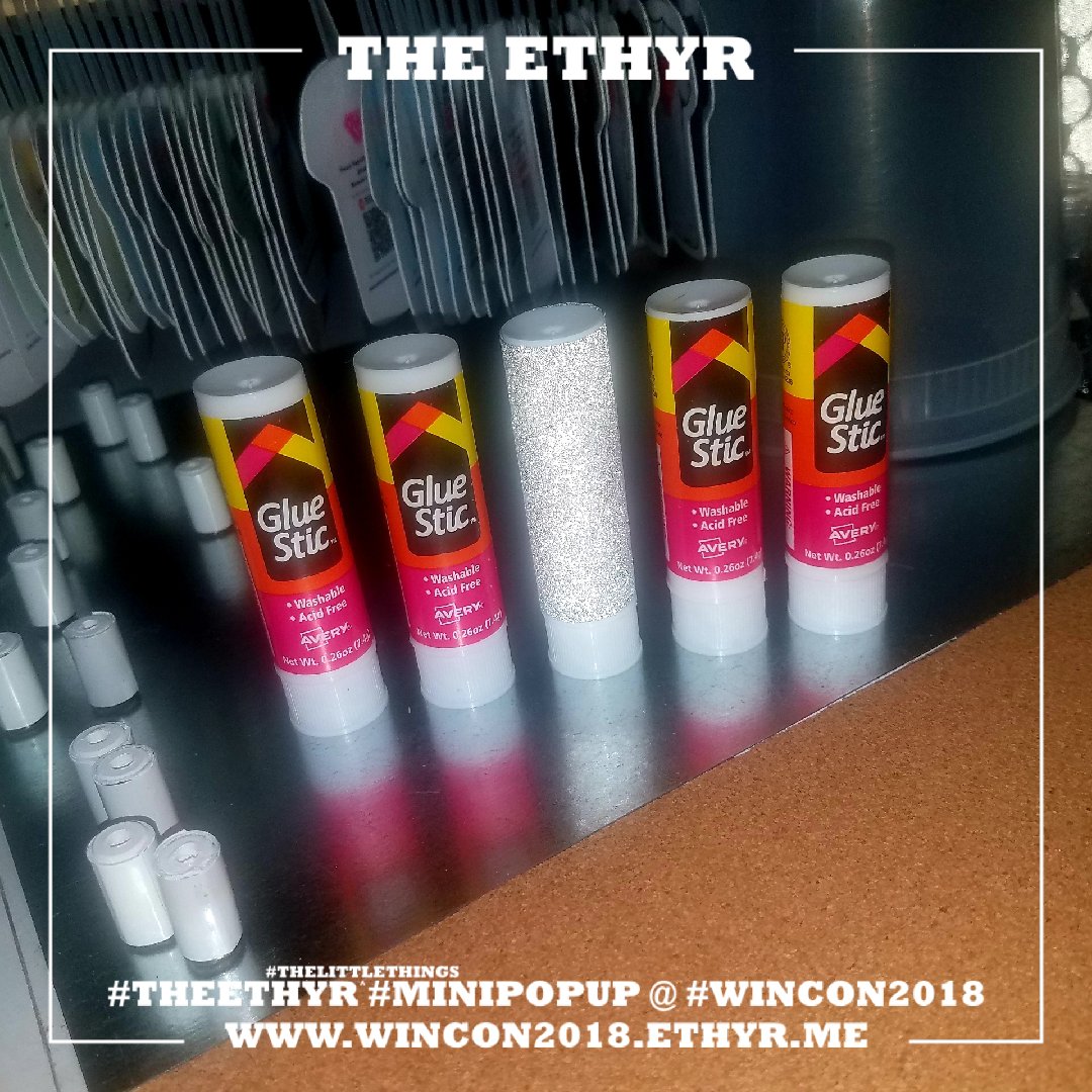 This is the first time I've used most of my multi-pack of glue sticks before any of them dried out. 😄 And naturally, I found a reason to bedazzle my glue stick... Nobody puts sparkle in the garbage!
