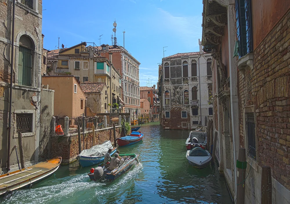 A really nice HDR picture from the Dorsoduro area of Venice.