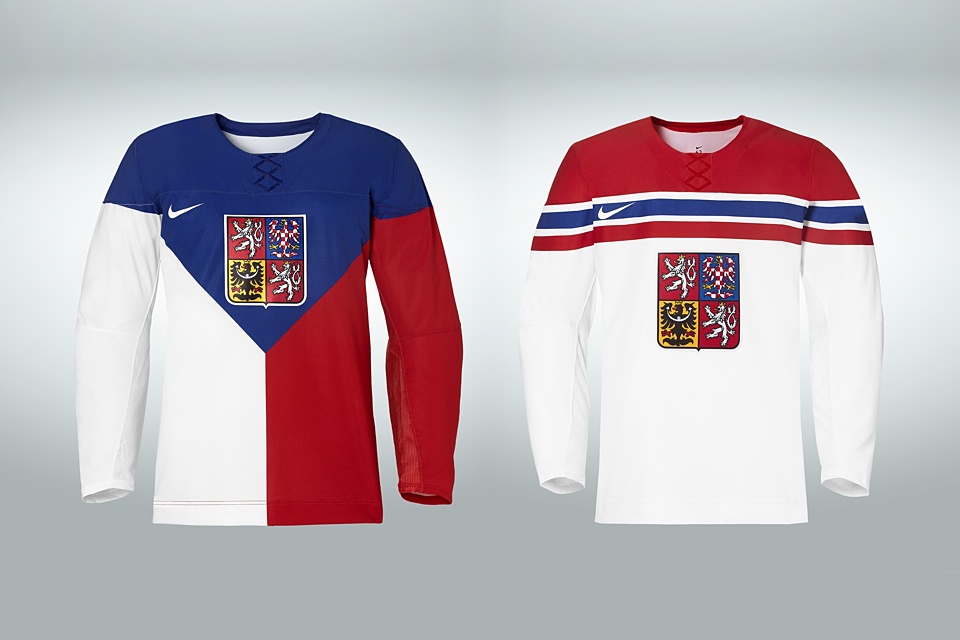  Like Russia, the Czechs get non-matching light and dark jerseys. 