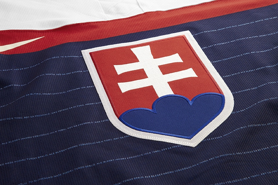  Unlike what we've seen on other countries' jerseys, Slovakia's crest is fully embroidered. 
