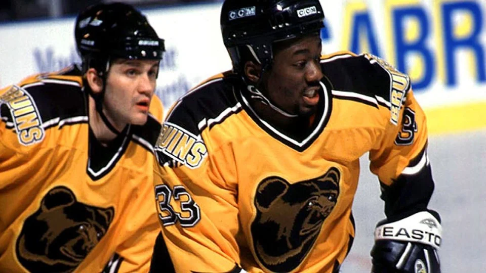 Review: Lightning third jersey could be improved — icethetics.co