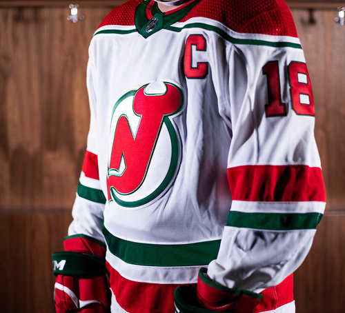 LOOK: The New Jersey Devils are wearing their original red-and-green  uniforms as throwbacks this season 