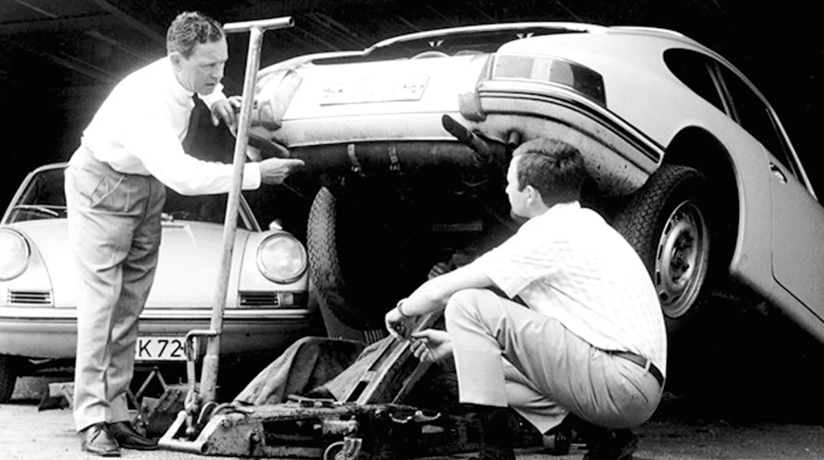 Ferdinand-Alexander-Porsche-911-Mechanic.jpeg