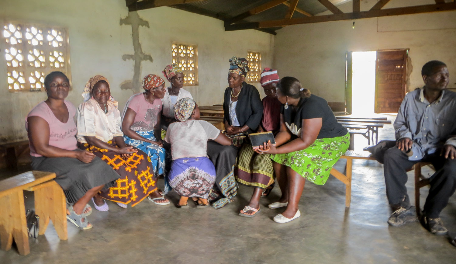  The Care Workers from the Matsinho Care Point meet on a regular basis to pray and share the word of God together. 