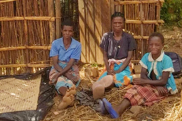 Gogo-Eunice-and-Mercy's-almost-complete-hut-made-by-family.jpg
