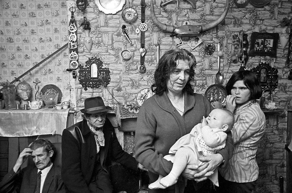 Old Mr and Mrs Jones and their family