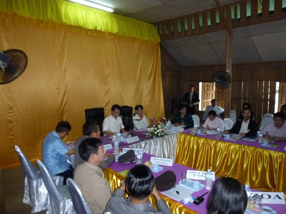 Meeting met Aung San Suu Chi in Mae La vluchtelingenkamp