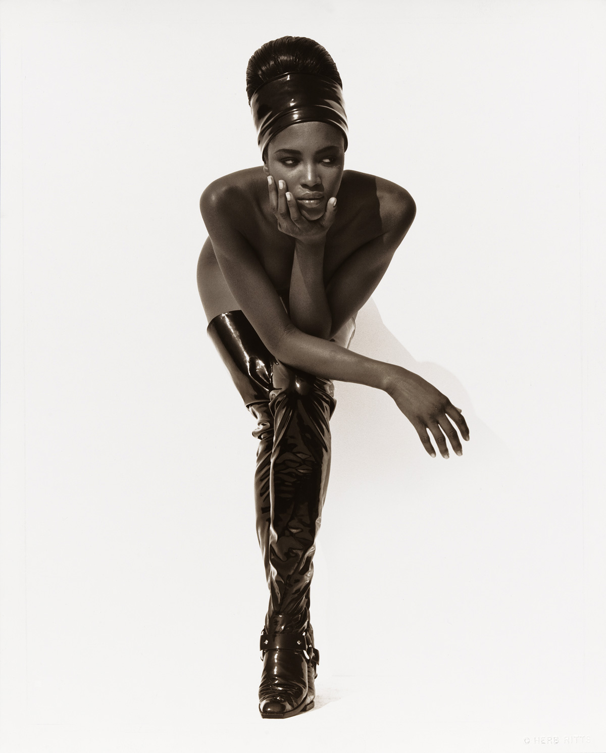 Herb Ritts (American, 1952-2002) Naomi Campbell, Face in Hand, Hollywood 1990 Gelatin silver print Museum of Fine Arts, Boston Gift of Herb Ritts Foundation in honor of Malcolm Rogers © Herb Ritts Foundation Photograph © Museum of Fine Arts, Boston