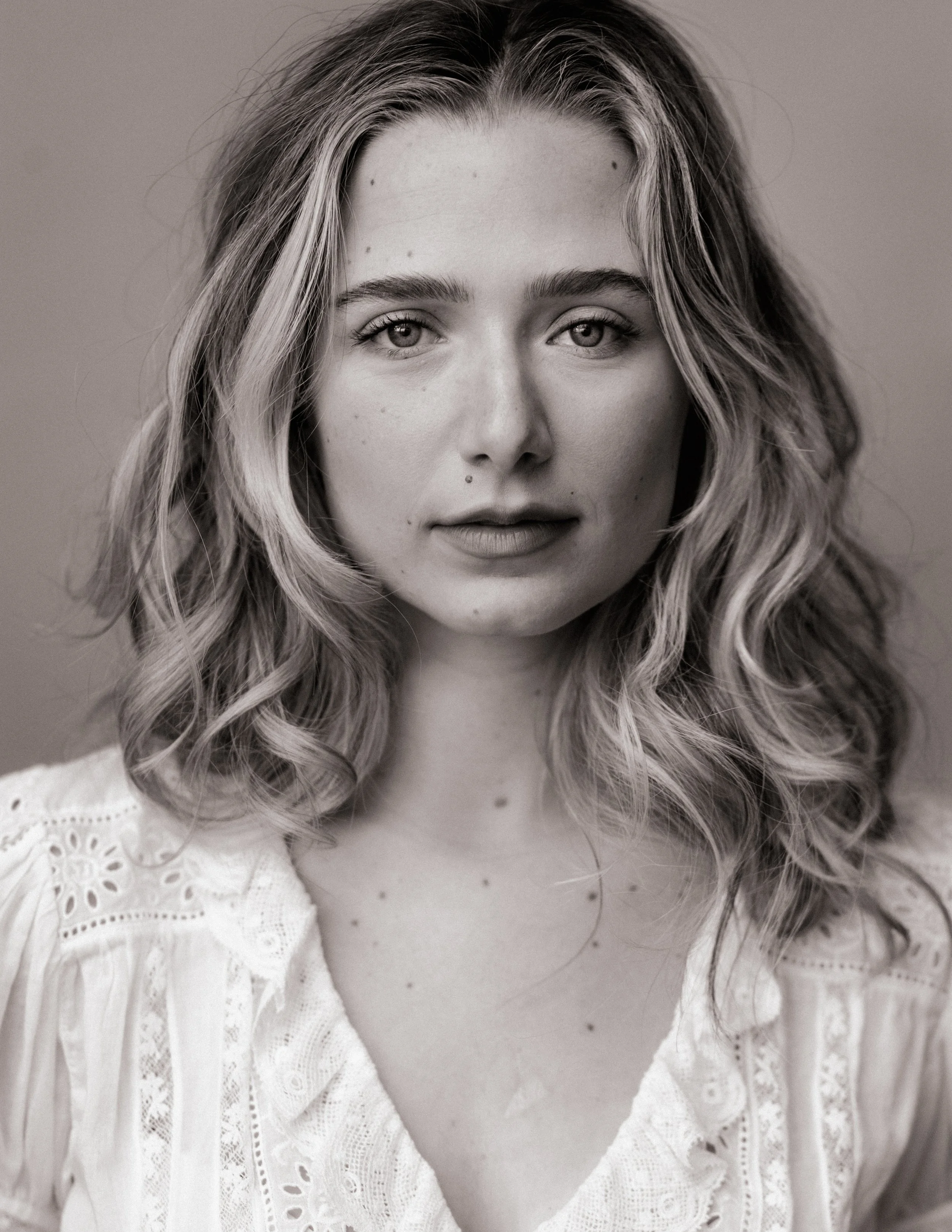 DG_2026_Roman_Anna_Portrait_ 003_BW.jpg
