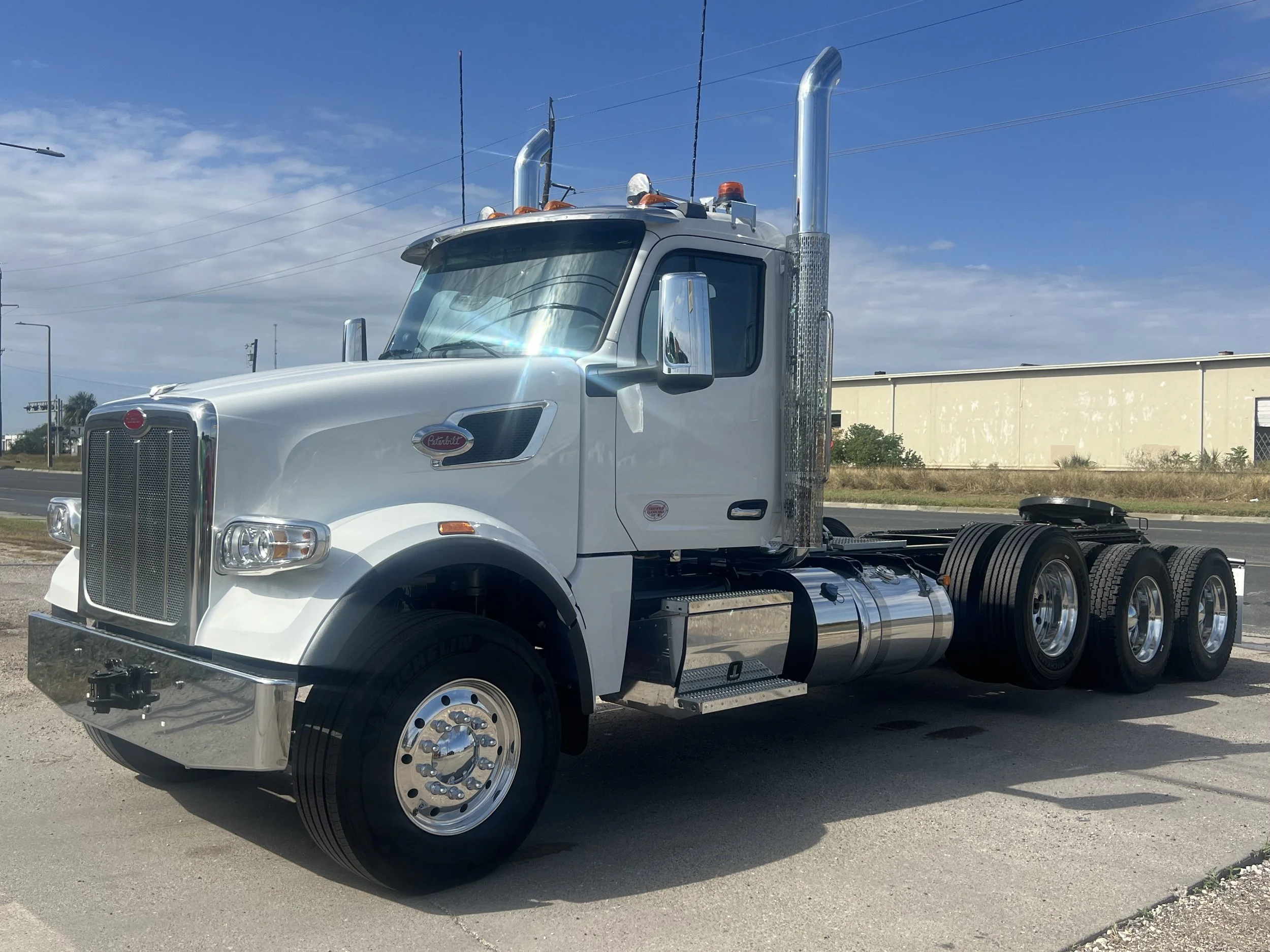 2025 Peterbilt 567