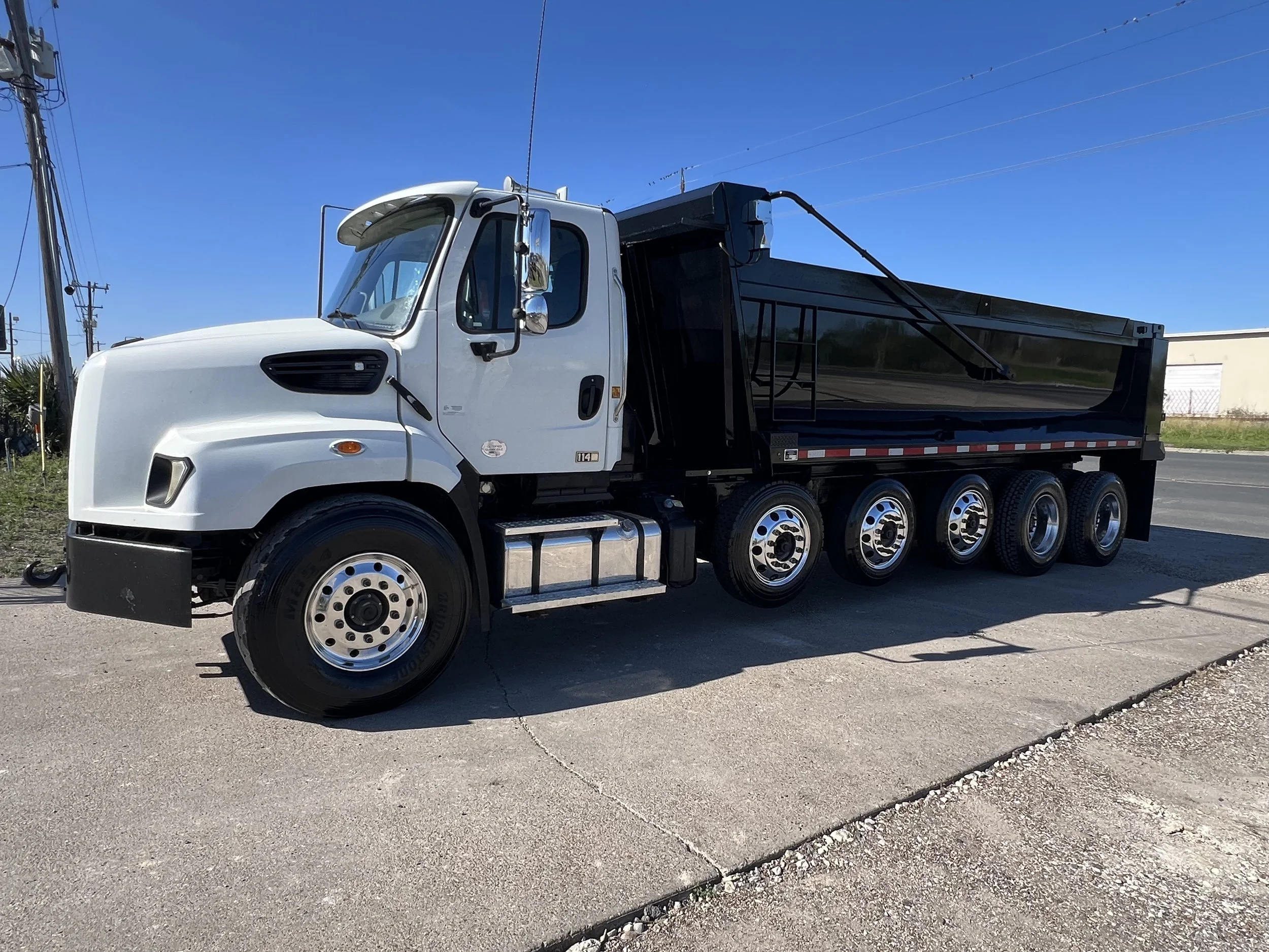 2017 Freightliner 114SD Dump Truck