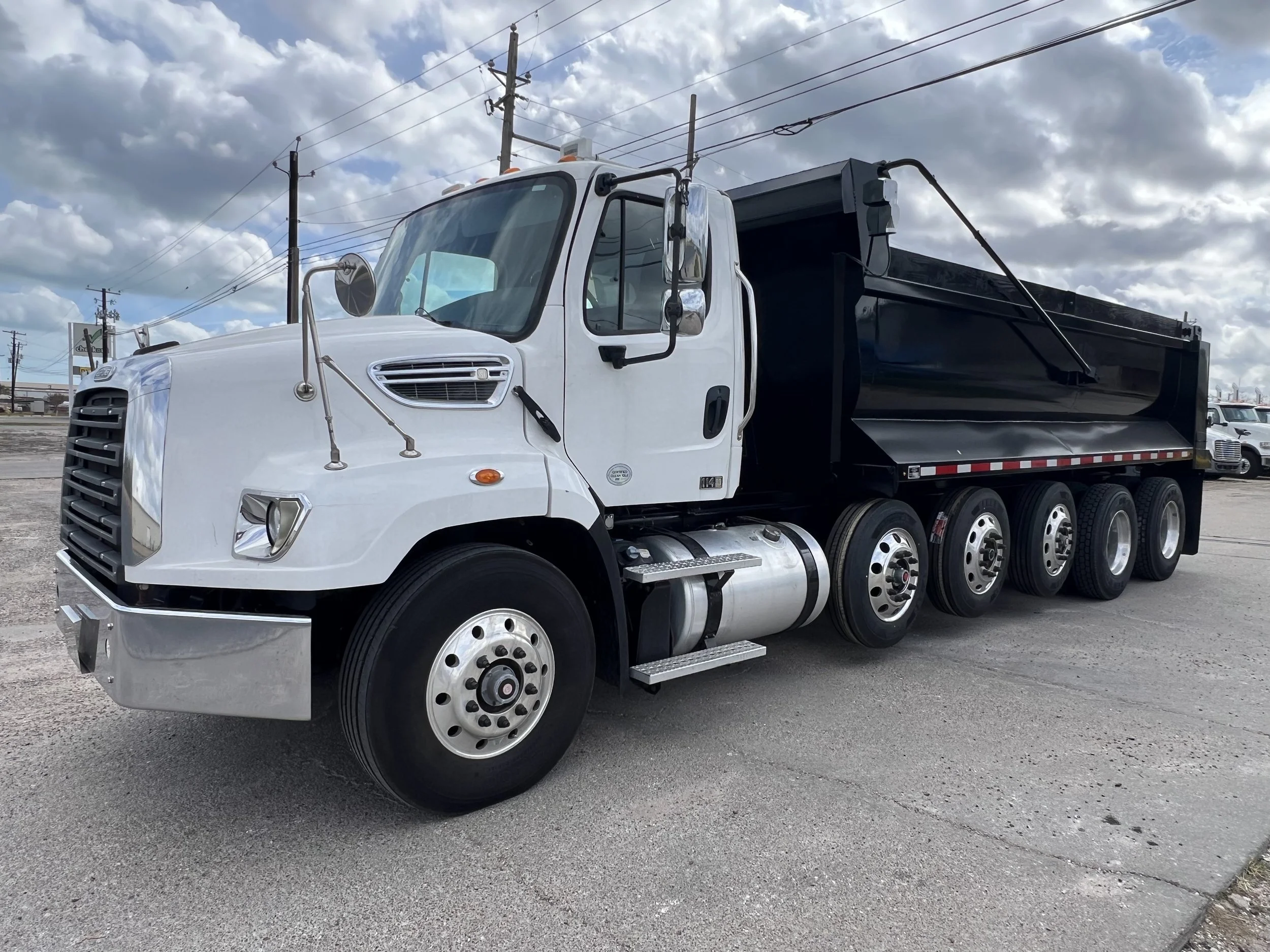 2018 Freightliner 114SD Dump Truck