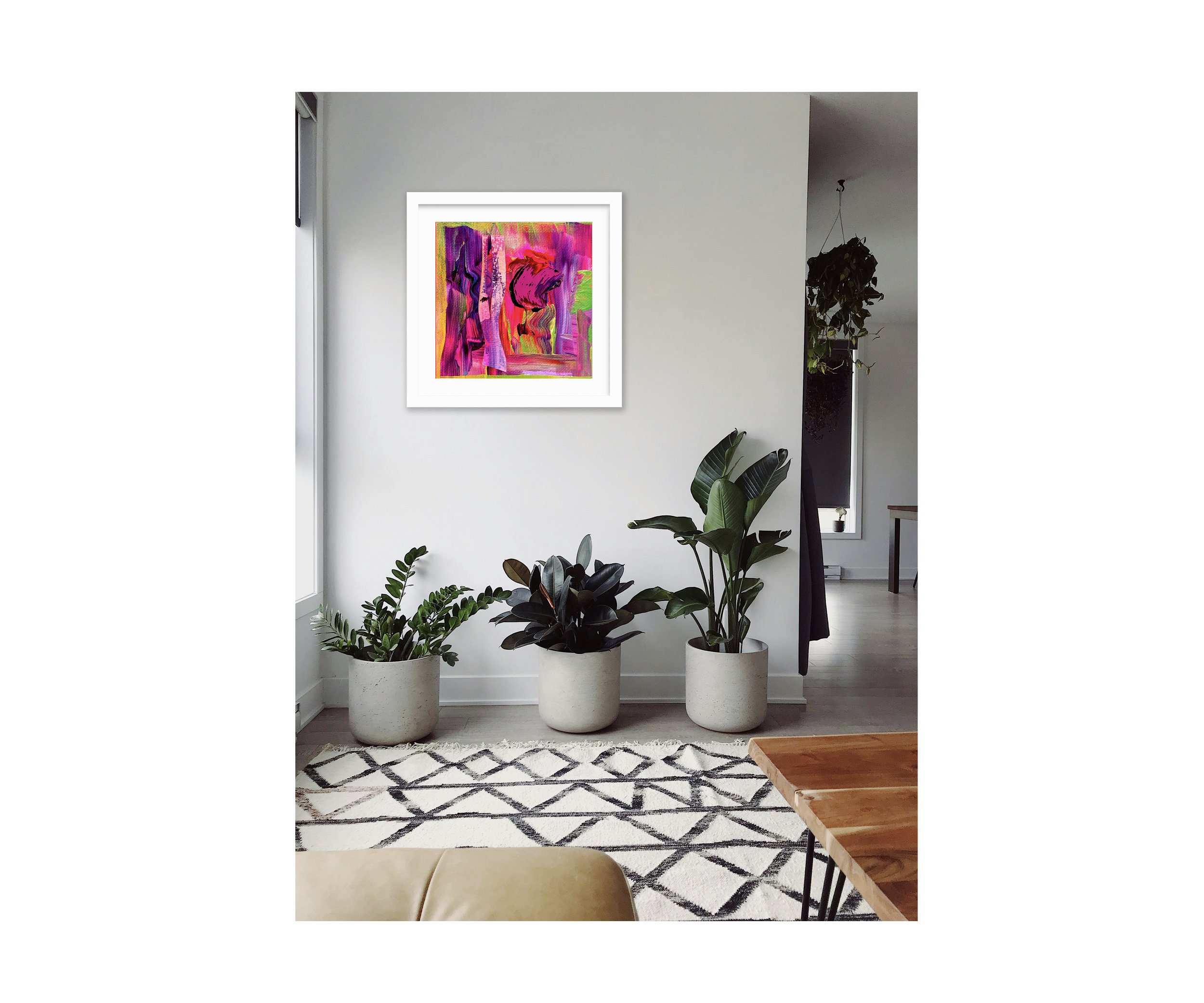 Calling, white frame, in scene