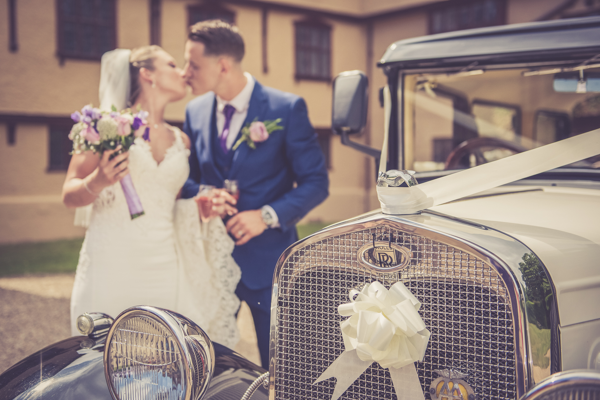Wedding car kiss