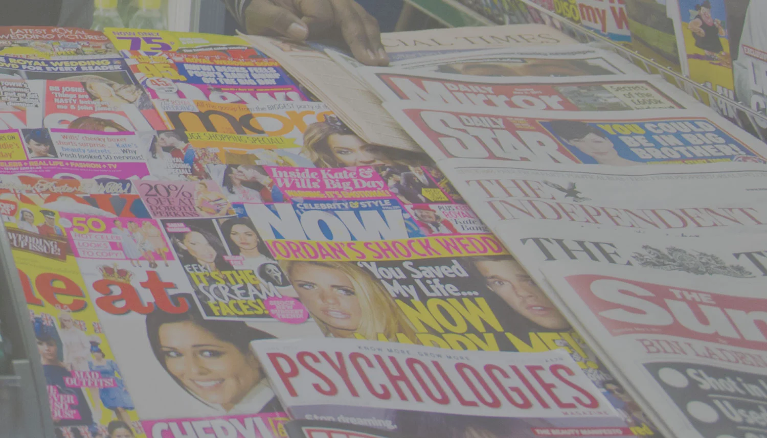 Magazine_Stand_Cropped_Gray_V1.jpg